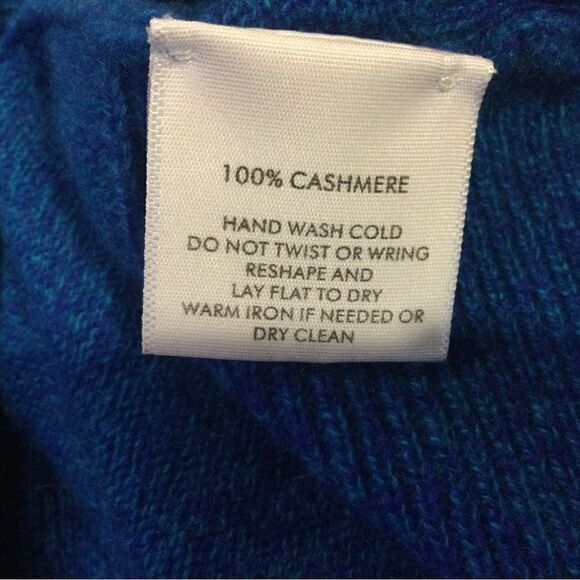 WHITE +WARREN Cashmere Sweater - Picture 9 of 11